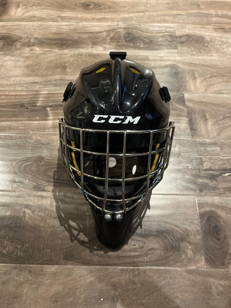 Senior CCM Axis 1.5 Goalie Mask (Used)