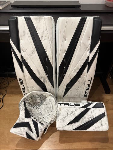 34" True L20.2 Regular Goalie Full Set (Used)