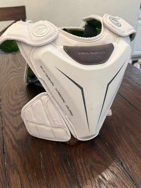 Small Adult Maverik M5 Shoulder Pads (Used)