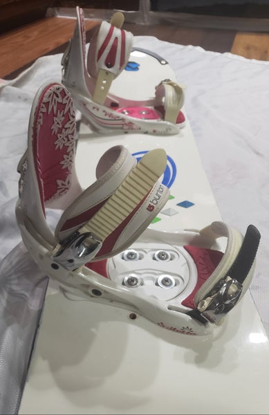 138cm JR. SNOW JAM  GIRLS SNOWBOARD WITH GIRLS BURTON BINDINGS *USED* CLEAN-READY TO USE