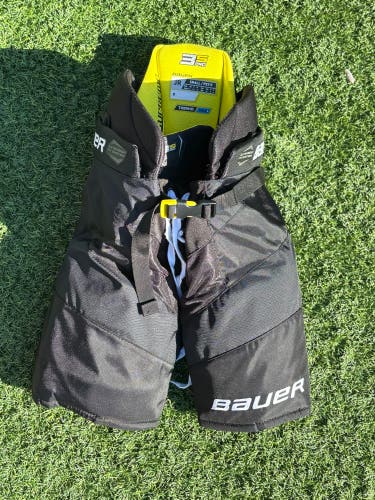 Junior Small Bauer Supreme 3S Pro Hockey Pants (Used)