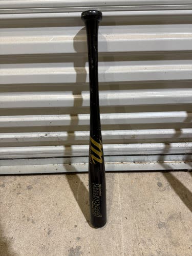 Marucci Training Bat (-3) 19 oz 20" (Used)