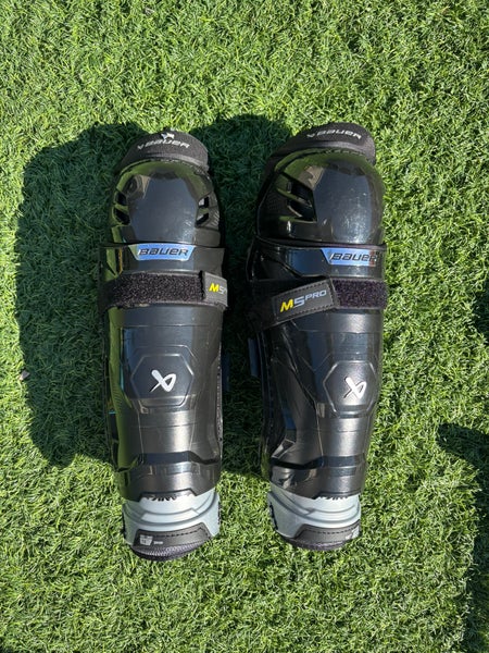Junior Bauer Supreme M5 Pro 12" Shin Pads (Used)
