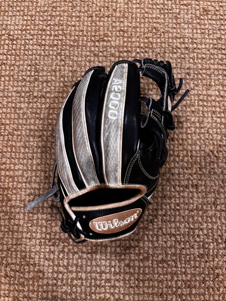 2025 Wilson A2000 RH Infield Baseball Glove 11.75" (Used)