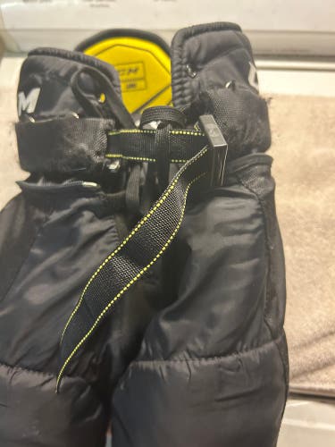 Youth Large CCM AS1 Hockey Pants (Used)