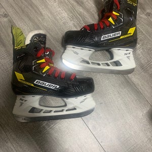 Bauer S24 Supreme Matrix (SMU) Hockey Skates Extra Wide Width Size 1.5 (Used)