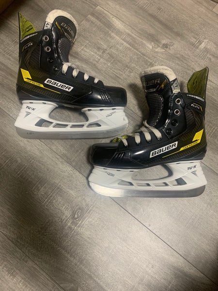 Bauer S24 Supreme Elite (SMU) Hockey Skates Regular Width Size 4.5 (Used)