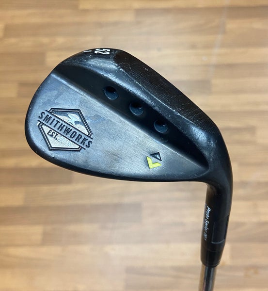 Smith Works RH Wedge 52 Degree Like New