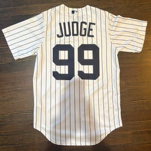 Yankees Aaron Judge Small Men's Nike Jersey (Used)