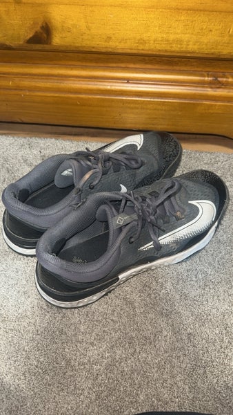 Black Men's Size M 9.5 (W 10.5) Nike Low Top Turf Cleats (Used)