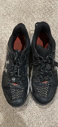 Black Men's Size M 11.5 (W 12.5) Adult Under Armour Shoes (Used)