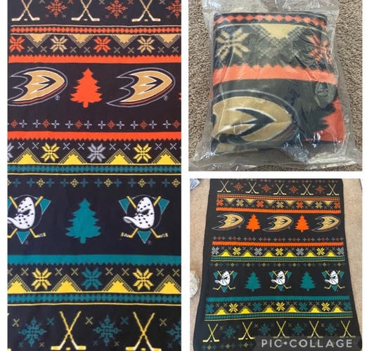 (New) Anaheim Ducks 42x55 Mighty Ducks Christmas Winter Throw Blanket UNOPENED
