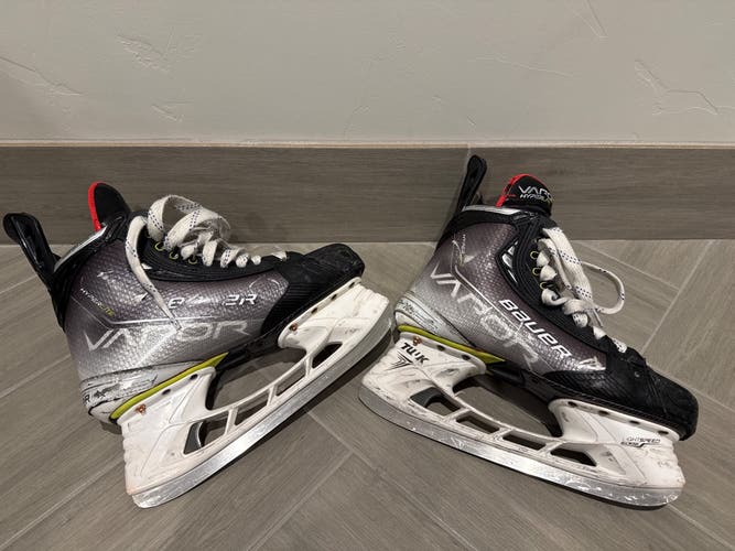 Bauer Vapor Hyperlite (Pro Stock)