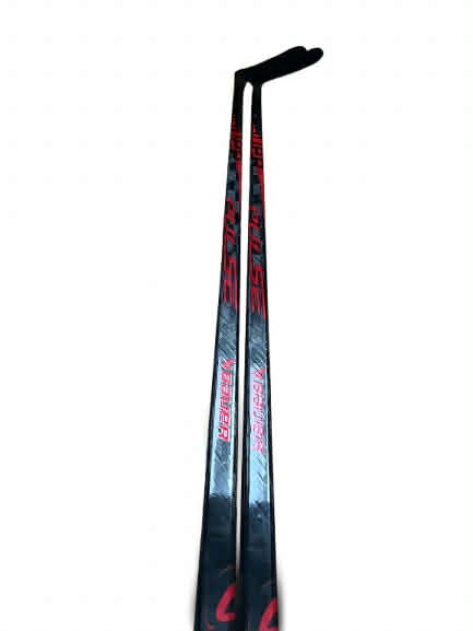 2 PACK NEW Intermediate P28 70 Flex Red Bauer Pulse Right Hand Hockey Sticks