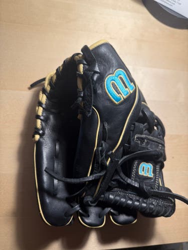 2022 Wilson A1000 RH Outfield Baseball Glove 11.5" (New)