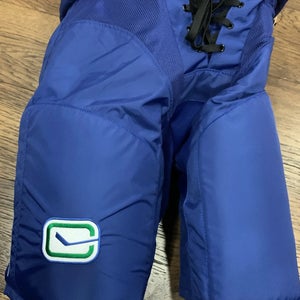 Men's Senior Medium CCM HP45 Hockey Pants (New)