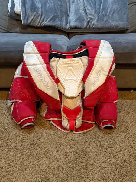 Custom Medium Bauer Mach Goalie Chest Protector (Used)