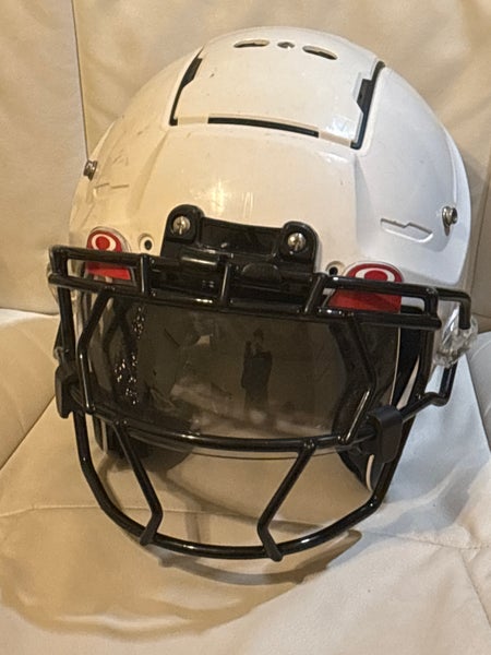 Adult Large Schutt F7 Helmet (Used)