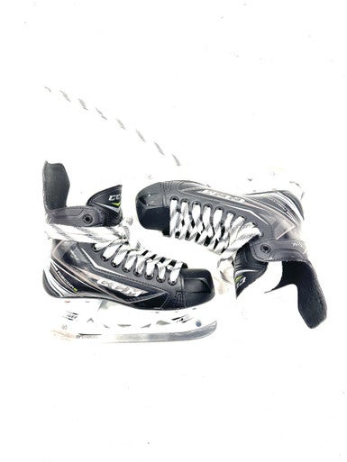 Used CCM 64K Junior Hockey Skate Junior 04.5 11860-S000301606