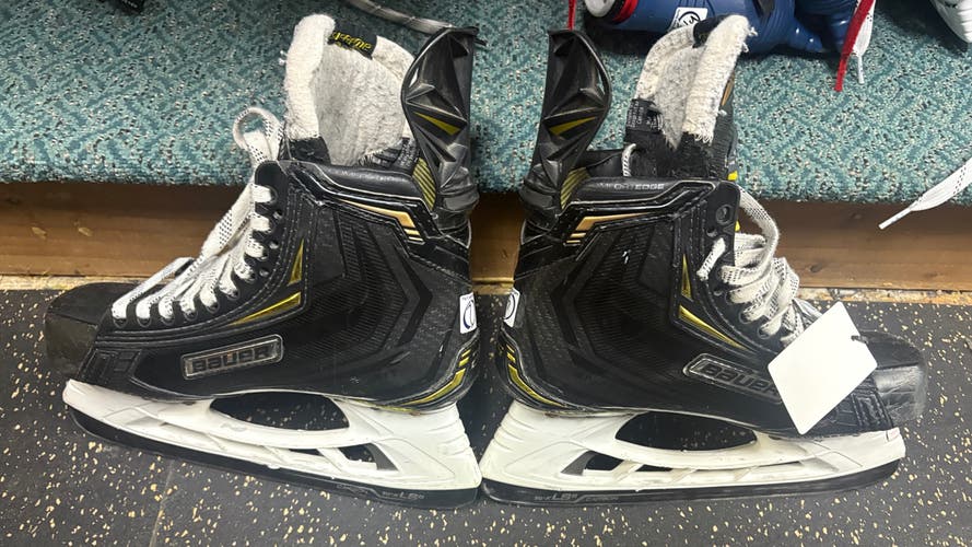 Used Bauer Supreme 2S Pro Hockey Skates 7