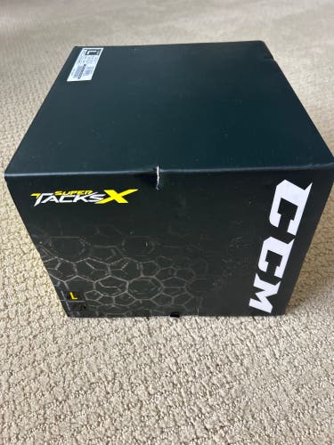 New CCM Super Tacks X Helmet Sr Large Black