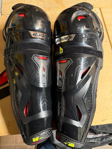 Senior Bauer Vapor 3X 15" Shin Pads (Used)