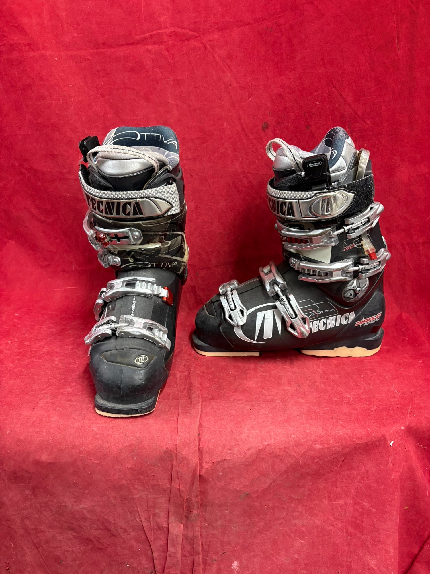 Tecnica Kids JT3 Ski Boots Used 24.5 | SidelineSwap | Buy and Sell