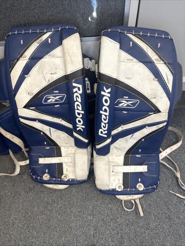 Youth Size 21 Inch 53cm Reebok Ice Hockey Goalie Leg Pads.