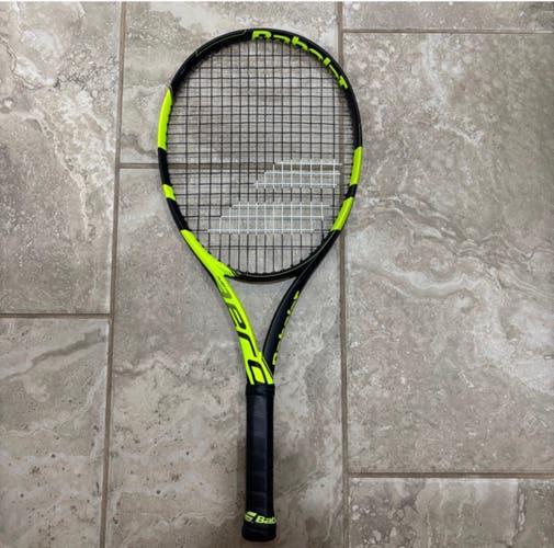 Babolat Pure Aero Junior 26 Grip Size 4 1/8" Tennis Racquet