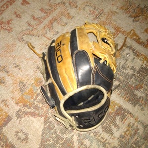 Rico RH Infield Baseball Glove 11.75" (Used)