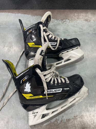 Bauer (Used) Senior Size 5 Hockey Skates
