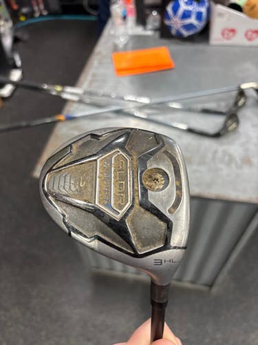 Used Taylormade SLDR Mens Fairway Wood RH 3 Wood 11337-S000475476