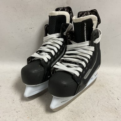 Used WinnWell AMP 300 Junior Hockey Skate Junior 04 11855-S000195289