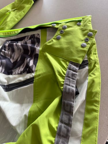 Green Unisex Youth Large Jacket (Used)