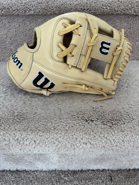 Brand New Wilson A2000 1786 Glove 11.5"