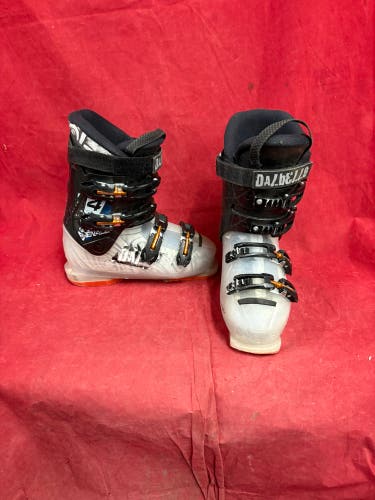 Ski boots: Mondo 23 & 23.5 Dalbello Ski Boots (Used)