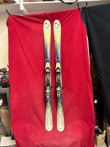 Skis: Women's K2 160 cm All Mountain Skis (Used)