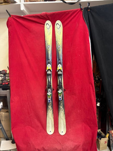 Skis: Women's K2 160 cm All Mountain Skis (Used)