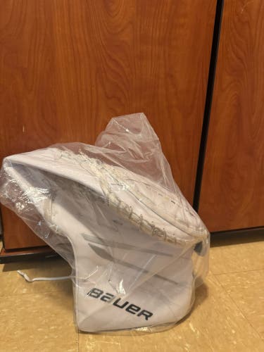 2023 Bauer Vapor Hyperlite 2 Regular (New)