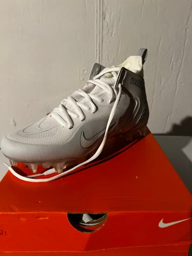 Nike Alpha Huarache 8 Elite Cleat