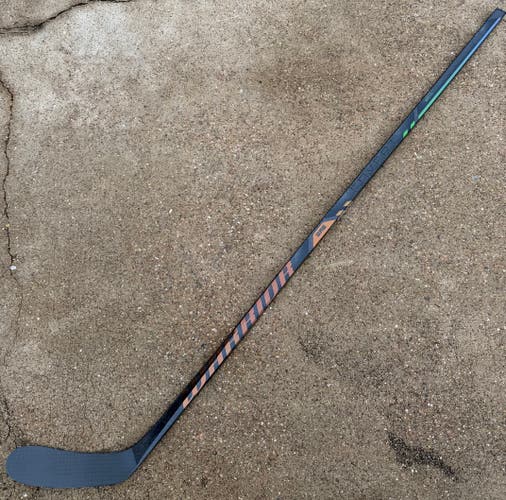 Warrior Covert QR6 pro Right Handed W28 Curve 75 Flex Pro Stock (New) Stick Item#PSW15