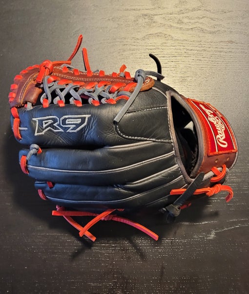 RH Rawlings R9 Baseball Glove 11.75" (Used)