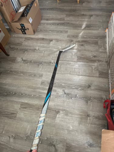 Senior Bauer Nexus Tracer Right Handed Hockey Stick P92 70 Flex (Used)