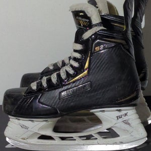 Bauer Supreme S27 Hockey Skates Size 3.5 (Used)