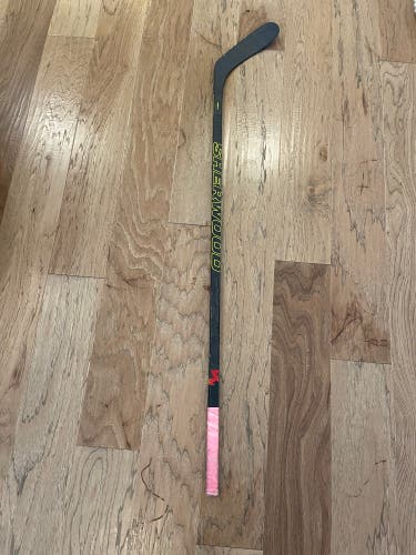 Junior Sher-Wood Rekker Legend Pro Right Handed Hockey Stick P28 45 Flex (Used)
