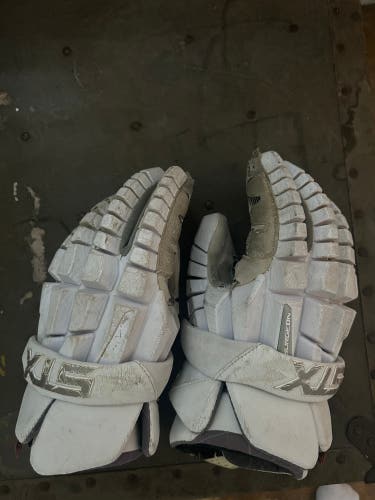 STX Surgeon RZR2 Lacrosse Gloves Medium (Used)