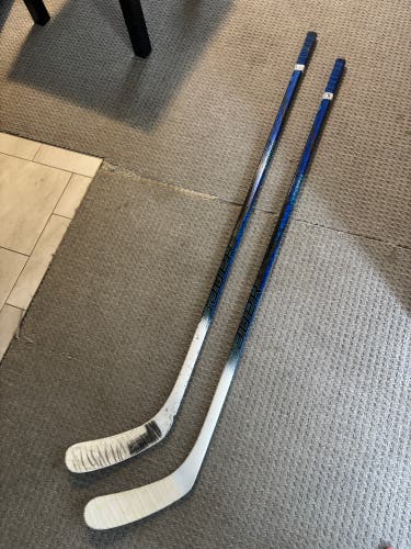 Senior Bauer Twitch Right Handed Hockey Stick P92 77 Flex Pro Stock Toronto Maple Leafs Jarnkrok