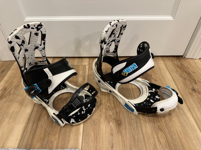 BURTON KIDS - Mission Snowboard Bindings - Size Small - Used