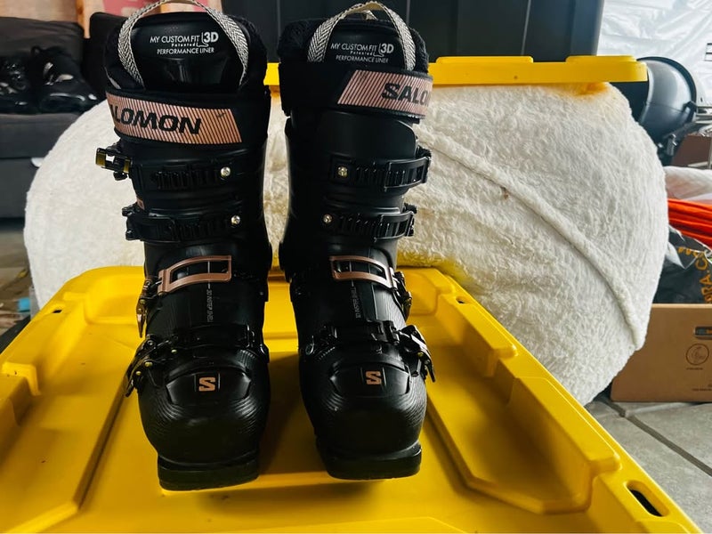 Mondo 24 & 24.5 Unisex Salomon All Mountain S/Pro Ski Boots Soft Flex (Used)