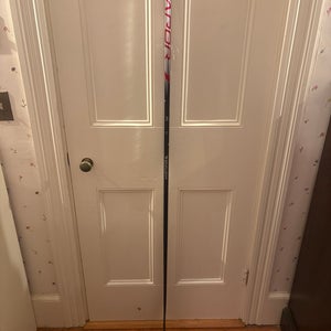 Senior Bauer Vapor Team Right Handed Hockey Stick P92 77 Flex Pro Stock (New)
